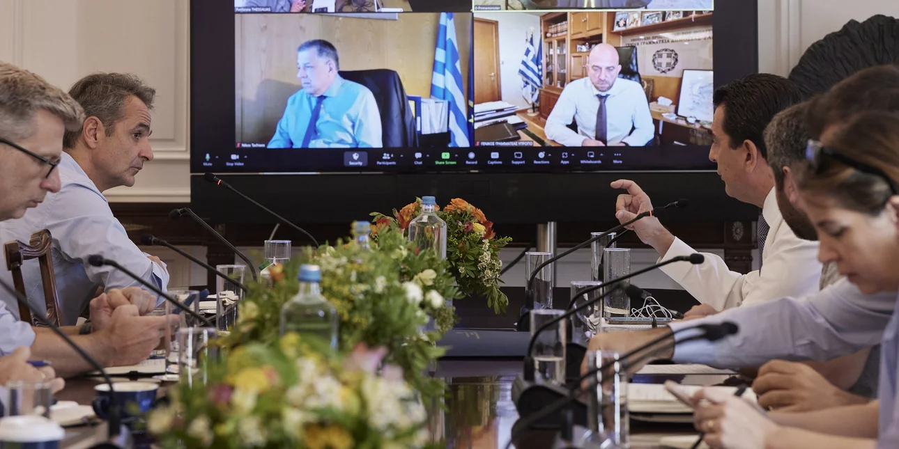 Μητσοτάκης: Οι προτεραιότητες για τη Θεσσαλία – Σύσκεψη στο Συντονιστικό Κέντρο Λάρισας