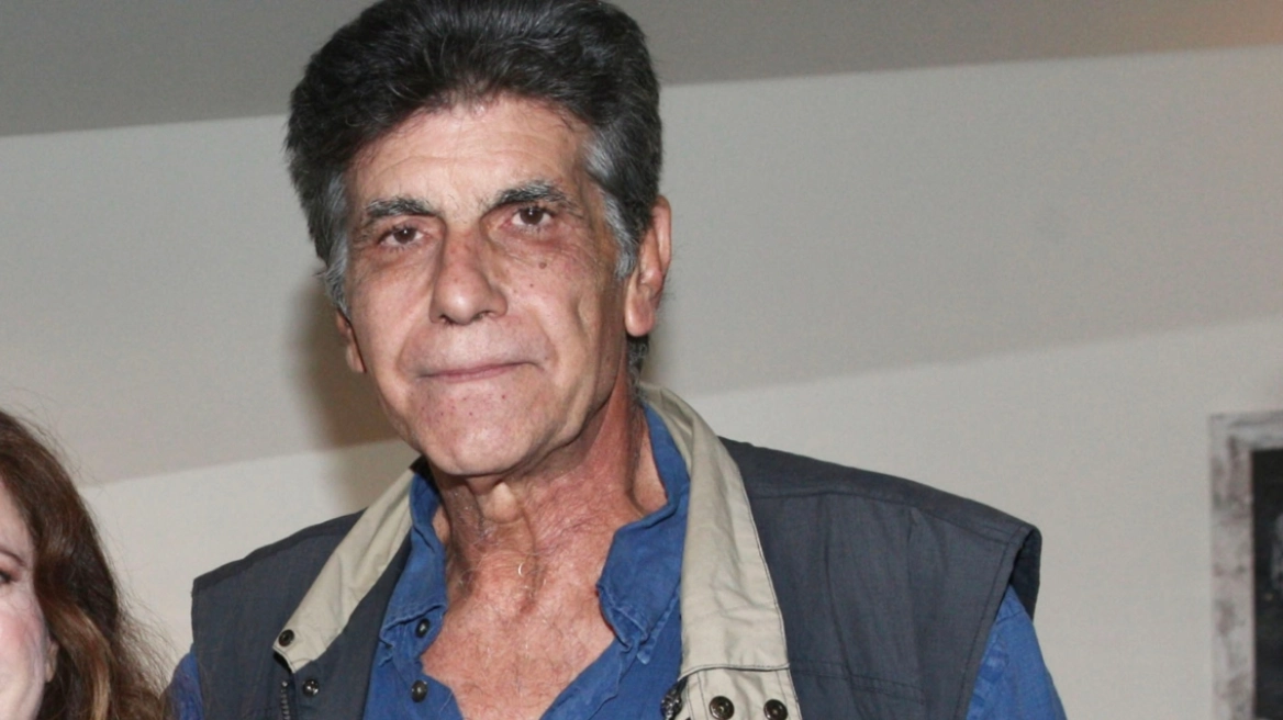 Γιάννης Μπέζος: «Δεν μου αρέσει να βλέπω αγράμματους στην τηλεόραση»