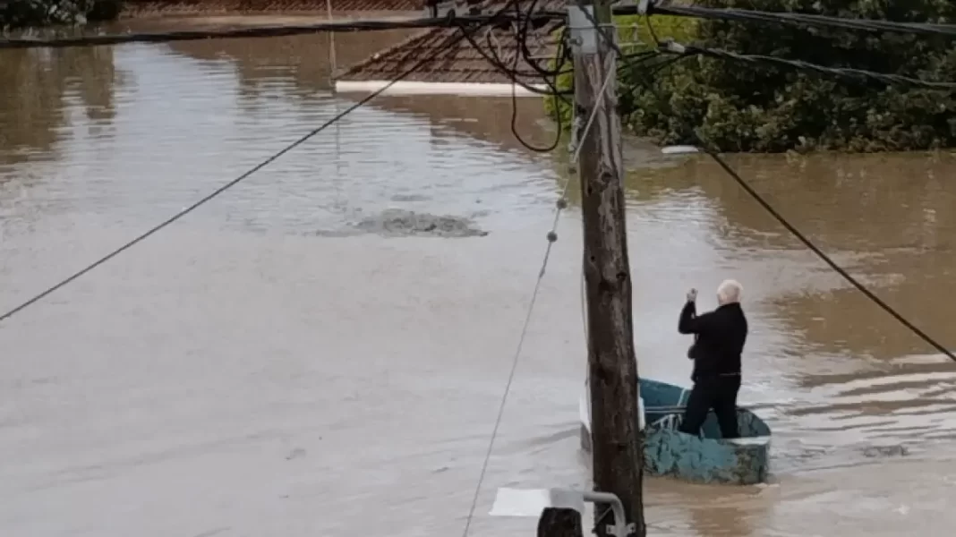 Κακοκαιρία Daniel: Επιχείρηση «Δάρδανος»: Δημιουργείται κέντρο επιχειρήσεων στη Λάρισα – Πέντε υπουργοί στην περιοχή