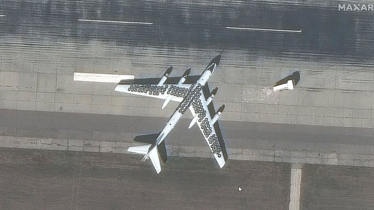 Γιατί η Μόσχα «ντύνει» τα βομβαρδιστικά της με λάστιχα αυτοκινήτων