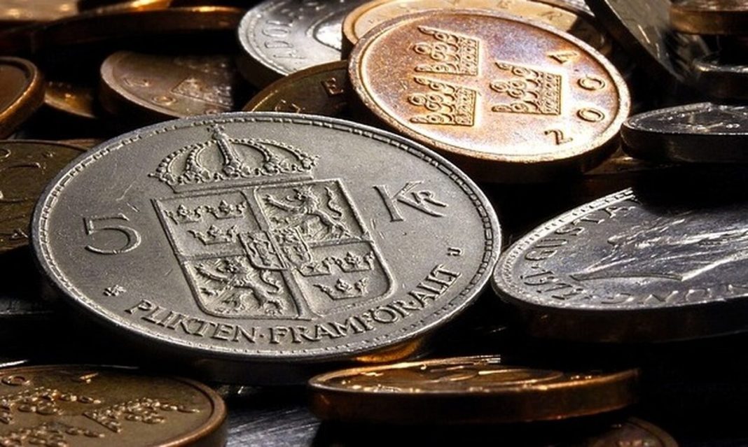 Είκοσι χρόνια μετά το «όχι» στο ευρώ, οι Σουηδοί επιμένουν στην κορώνα