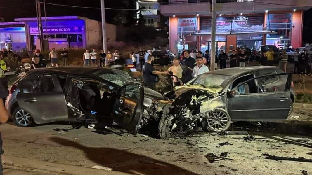 Τρομακτικό τροχαίο με έναν νεκρό και τρεις τραυματίες – «Σμπαράλια» τ’ αυτοκίνητα