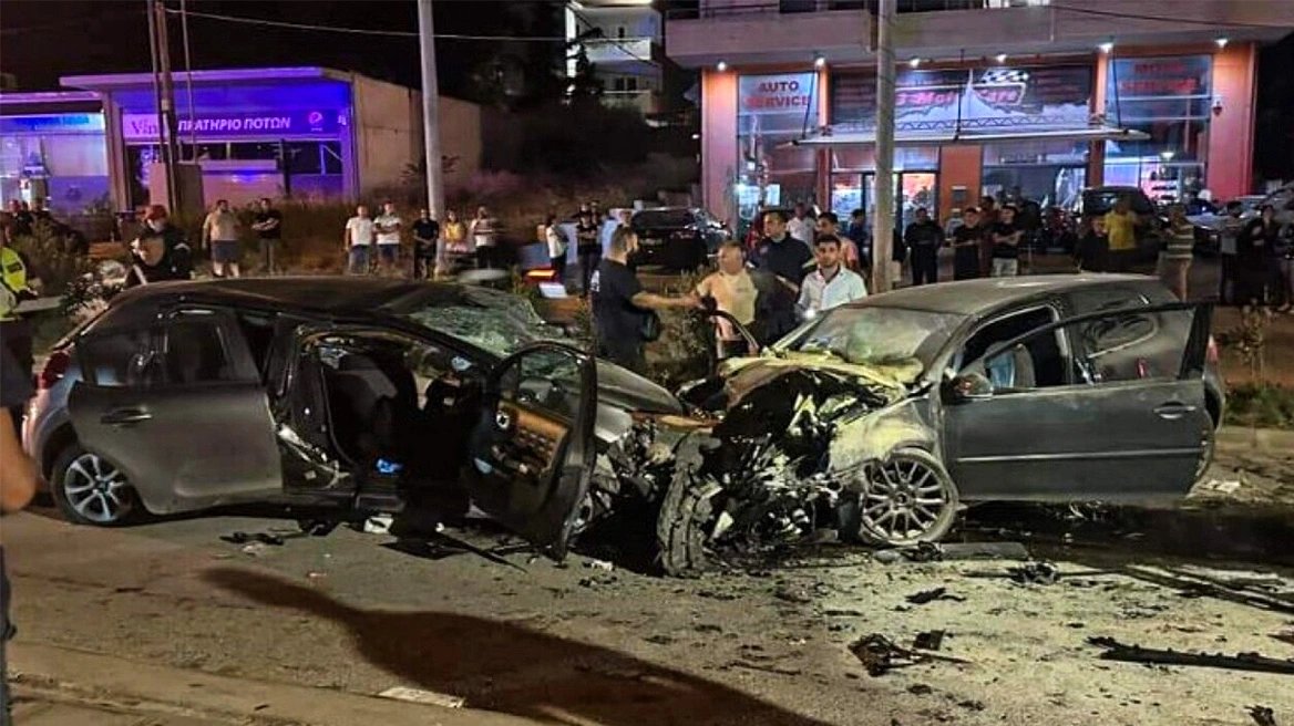 Τρομακτικό τροχαίο με έναν νεκρό και τρεις τραυματίες – «Σμπαράλια» τ’ αυτοκίνητα