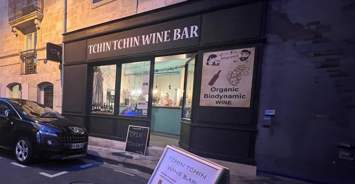 Μπορντό: Παστές σαρδέλες με βότανα έφαγε η 32χρονη Ελληνίδα που πέθανε από αλλαντίαση σε εστιατόριο