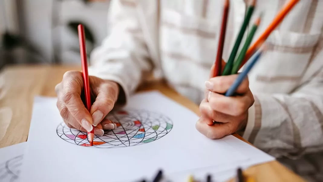 Mindful colouring: Τα μολύβια που έχουν τη δύναμη να νικήσουν το στρες