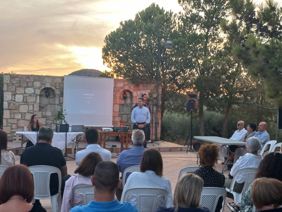 Ξεκίνησε το «ταξίδι» του το λεύκωμα «Παράπλους» με τη στήριξη του δήμου Χερσονήσου