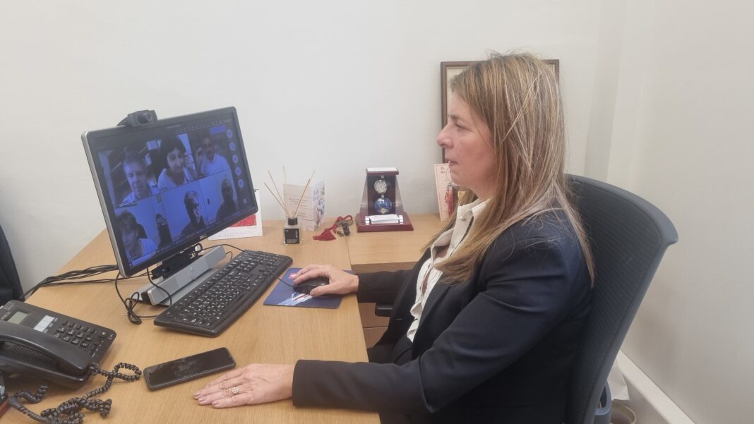 Τηλεδιάσκεψη για την εξέλιξη του προγράμματος δακοκτονίας στη Κρήτη