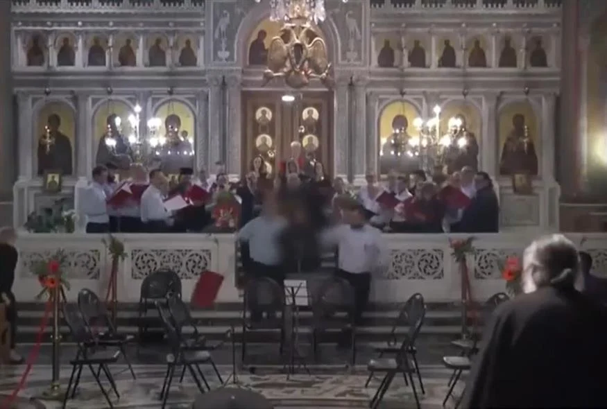 Βίντεο ντοκουμέντο: Η στιγμή που ο Σύρος εισβάλλει στην εκκλησία φωνάζοντας «Αλλαχού Ακμπάρ»