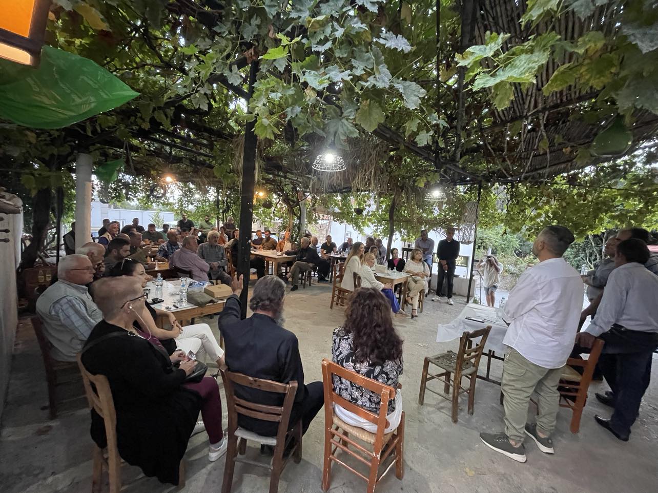 Συναντήσεις Δημάρχου Πλατανιά και εκ νέου υποψηφίου Γιάννη Μαλανδράκη συνοδεία υποψηφίων δημοτικών συμβούλων στη ΔΕ Πλατανιά