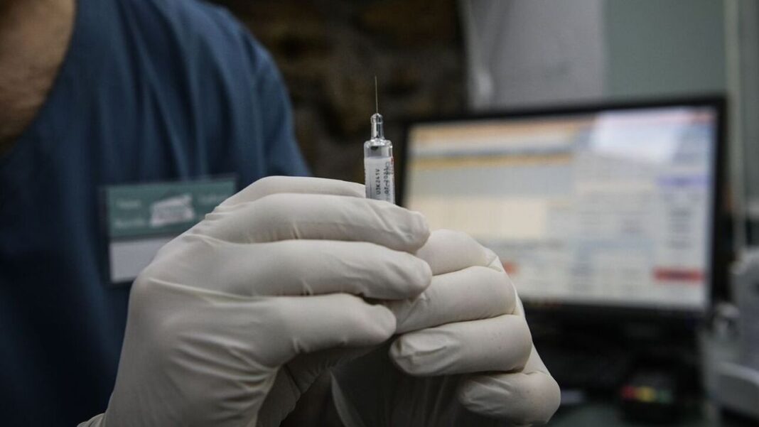 Κορωνοϊός: Ανοιχτή η πλατφόρμα για το επικαιροποιημένο εμβόλιο