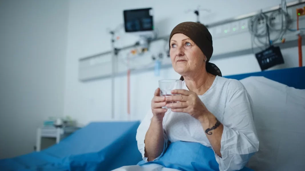 Καρκίνος τραχήλου της μήτρας: Η μέθοδος που μειώνει κατά 30% τις πιθανότητες επανεμφάνισης & θανάτου