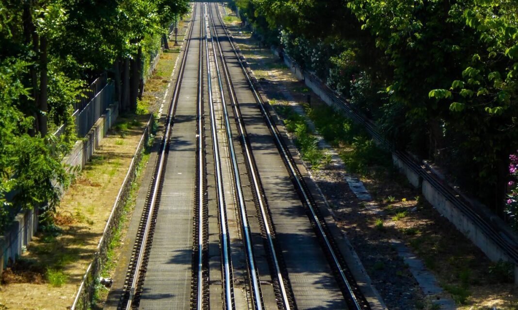 Νεκρός ο άνδρας που έπεσε στις γραμμές του ΗΣΑΠ