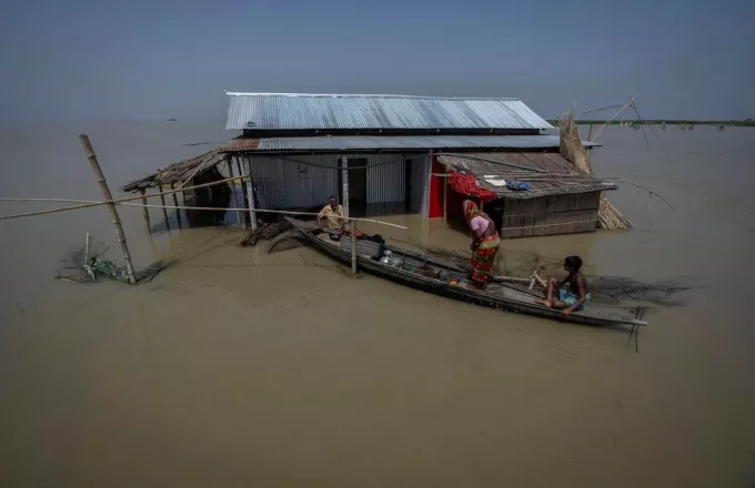 Συναγερμός από τους επιστήμονες: Δραματική αύξηση του πληθυσμού σε περιοχές που κινδυνεύουν από πλημμύρες