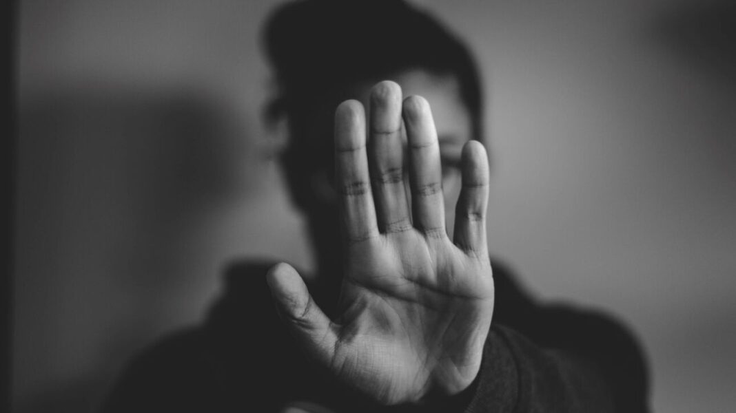 40χρονος εισέβαλε στο σπίτι 66χρονης και τη βίασε