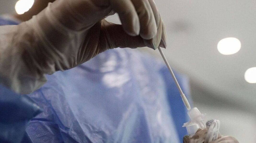 Φόβοι για την έξαρση κορωνοϊού και γρίπης – «Καμπανάκι» Μαγιορκίνη για μεταλλάξεις COVID