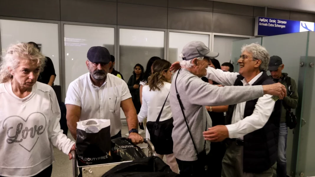 ΥΠΕΞ: Ολοκληρώθηκε ο επαναπατρισμός των Ελλήνων από Ισραήλ και Παλαιστίνη