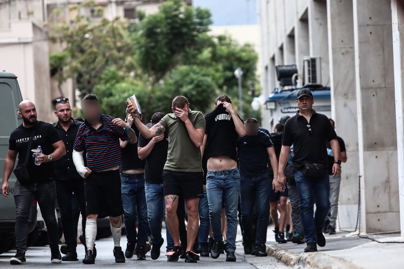 Αποκάλυψη από κροατικό μέσο: «Η Ντιναμό Ζάγκρεμπ φυγάδευσε Κροάτη χούλιγκαν από τα επεισόδια στη Νέα Φιλαδέλφεια»