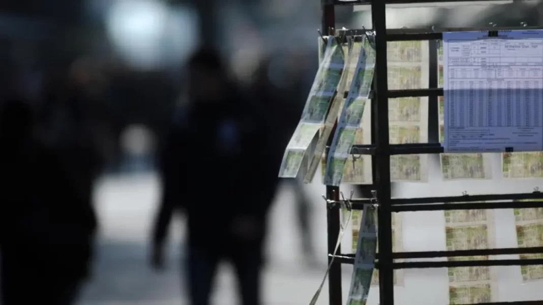 Πήγε να εξαργυρώσει τα κλεμμένα λαχεία και τον τσάκωσαν