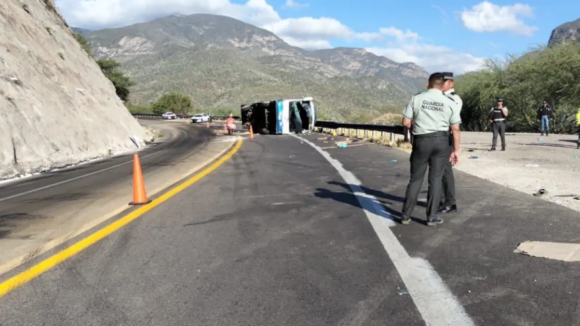 Μεξικό: 18 νεκροί, μεταξύ των οποίων και παιδιά, από ανατροπή λεωφορείου που μετέφερε μετανάστες