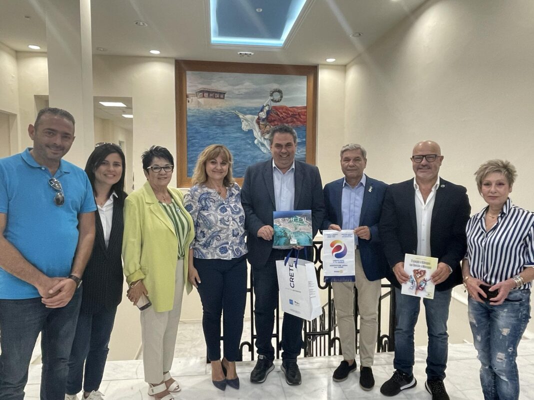 Με τον Πρόεδρο της Διεθνούς Ένωσης Αστυνομικών και τον Αντιπεριφερειάρχη Πρόληψης, ο Διοικητής της 2475 Περιφέρειας Διεθνούς Ρόταρυ