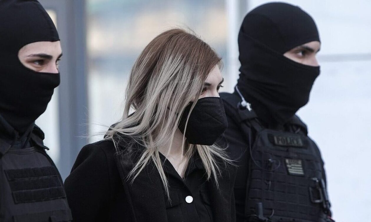 Με το αποφυλακιστήριο στο χέρι η Ρούλα Πισπιρίγκου - Γιατί δεν βγαίνει από τη φυλακή