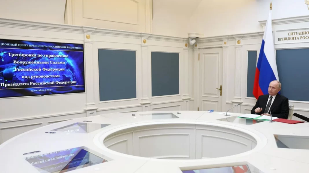 Η Ρωσία πραγματοποίησε ασκήσεις για πυρηνική επίθεση από ξηράς, αέρος και θαλάσσης