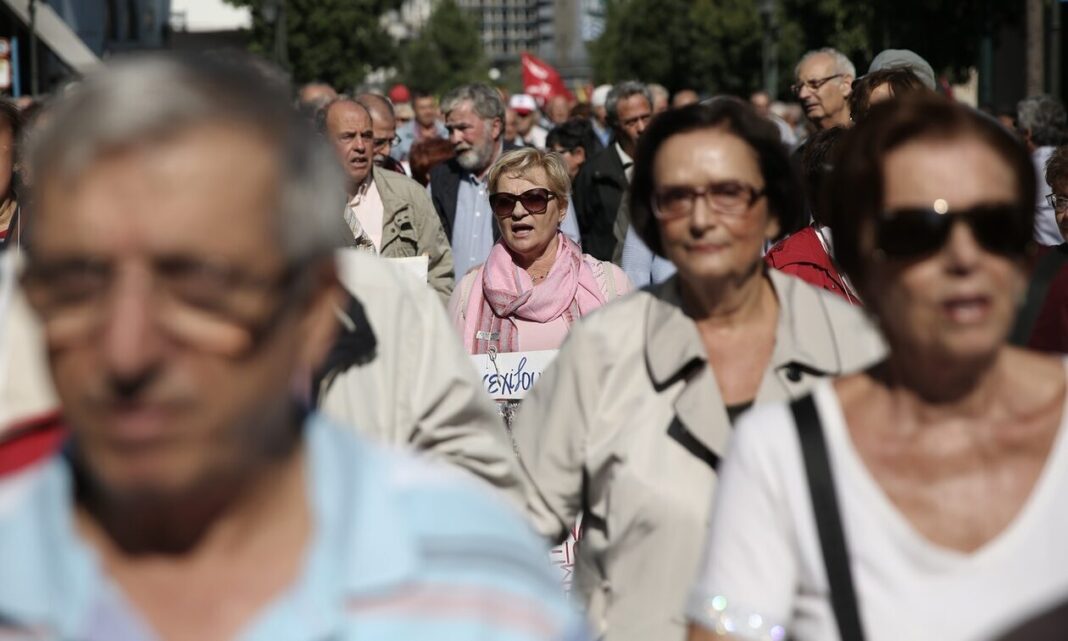 Έρχεται έκτακτο επίδομα πριν τα Χριστούγεννα - Ποιους θα αφορά