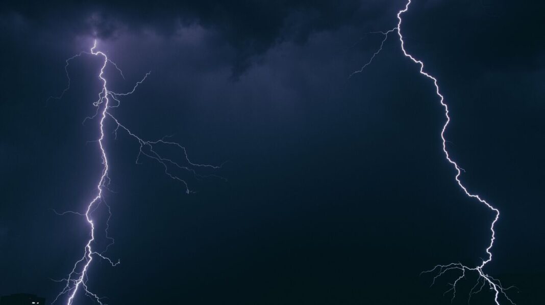 Νεκροί από κεραυνό δύο Ελβετοί κατασκηνωτές στην Κορσική