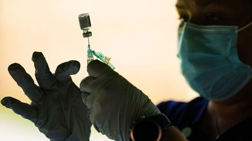 Κορωνοϊός: Ανοιχτή η πλατφόρμα για το επικαιροποιημένο εμβόλιο