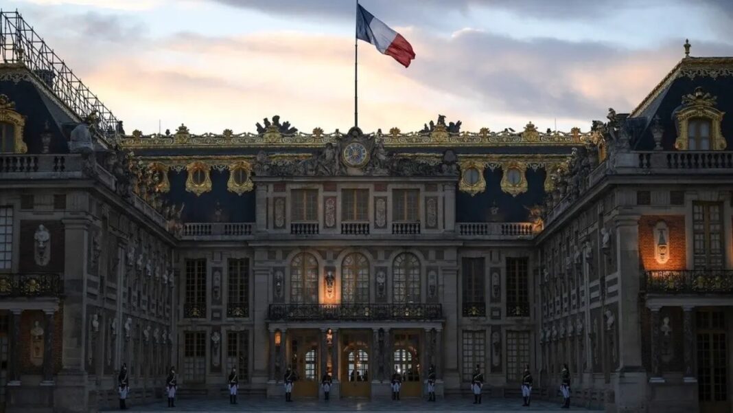 Εκκενώνεται ξανά το Παλάτι των Βερσαλλιών λόγω απειλής για βόμβα