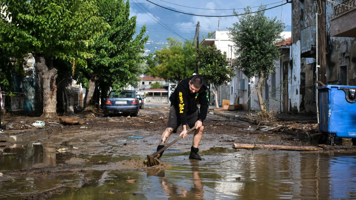 Περισσότερες από 2.300 κλήσεις έχει λάβει το Κέντρο Επιχειρήσεων στην Μαγνησία μετά την κακοκαιρία