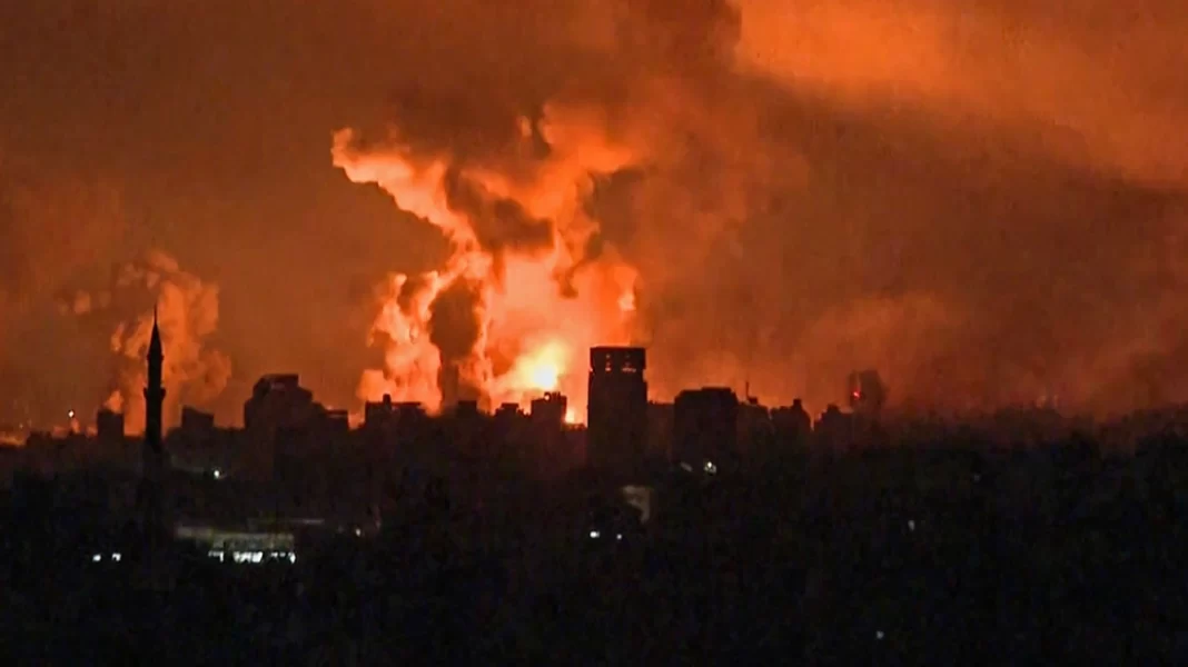 Σε νέα φάση ο πόλεμος στο Ισραήλ – Eπίθεση στη Γάζα από ξηρά, θάλασσα και αέρα