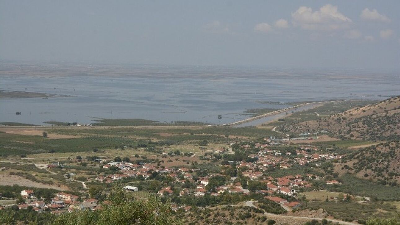 Στη Θεσσαλία ο Επίτροπος Γεωργίας της ΕΕ – Ανακοινώνονται μέτρα αρωγής για τους αγρότες