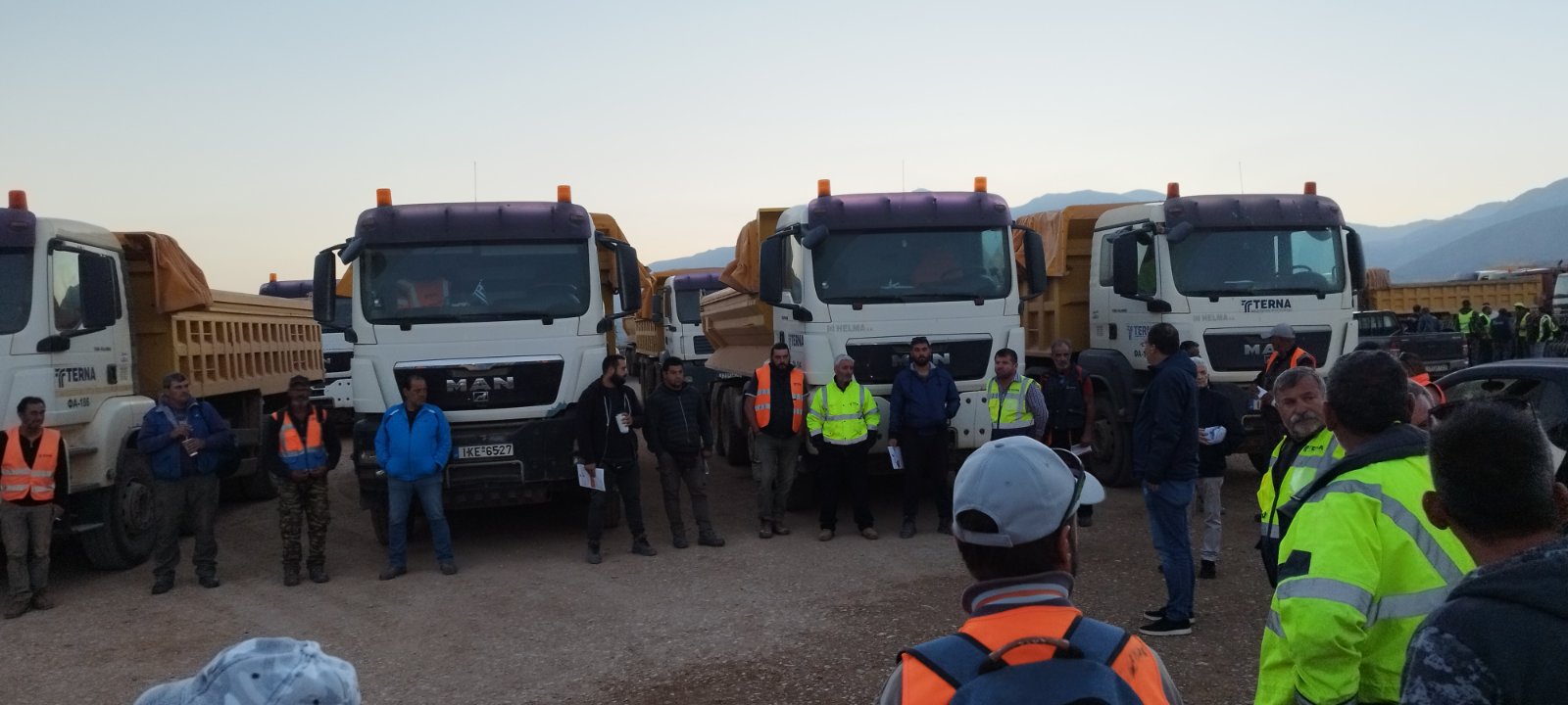 Περιοδεία της «Λαϊκής Συσπείρωσης» στο εργοτάξιο του νέου Αεροδρομίου στο Καστέλλι