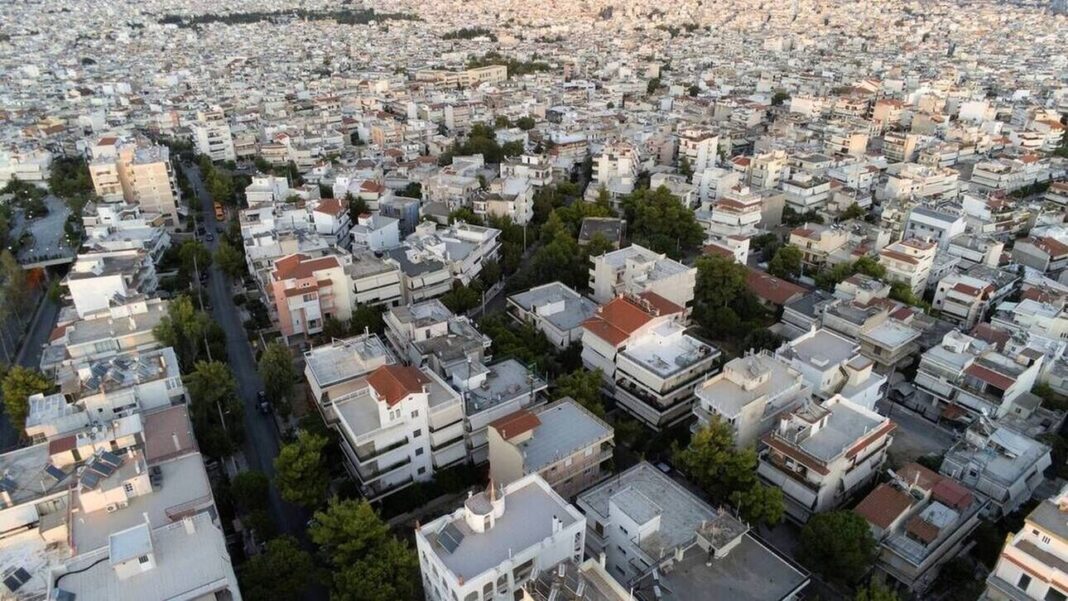 ΤτΕ: Οι Έλληνες πληρώνουν το 34,2% του εισοδήματος τους στη στέγαση