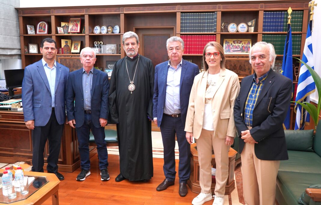 Συνάντηση Αρχιεπισκόπου Αρμενίων με τον Περιφερειάρχη Κρήτης