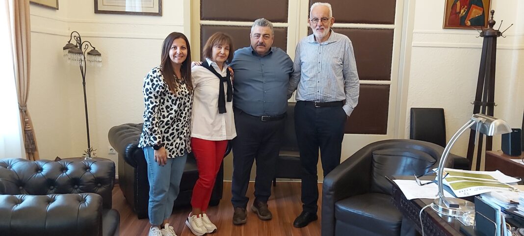 Συνάντηση του Νίκου Καλογερή με τον Πρόεδρο του Συλλόγου «Ορίζοντας» Σπύρο Αδοντάκη