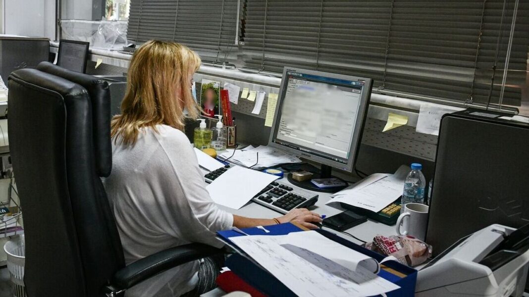 Μειωμένοι οι πραγματικοί μισθοί στην Ελλάδα το 2023