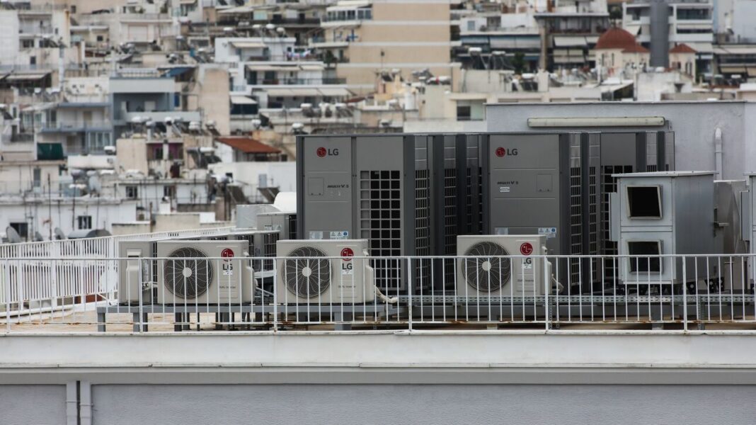 Έκτακτη ενίσχυση θέρμανσης και για το ρεύμα σε 1,2 εκατ. «ενεργειακά ευάλωτους» καταναλωτές