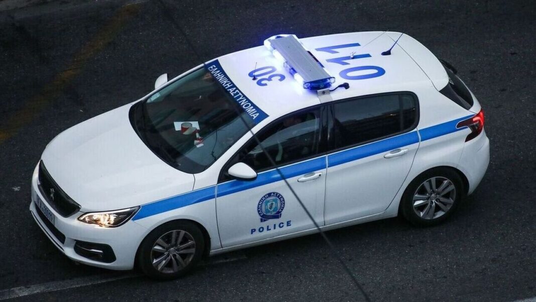 Εμπρηστική επίθεση με γκαζάκια σε αυτοκίνητο διευθυντή εταιρείας