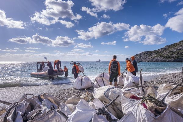 Αυστηρά πρόστιμα για τη θαλάσσια ρύπανση