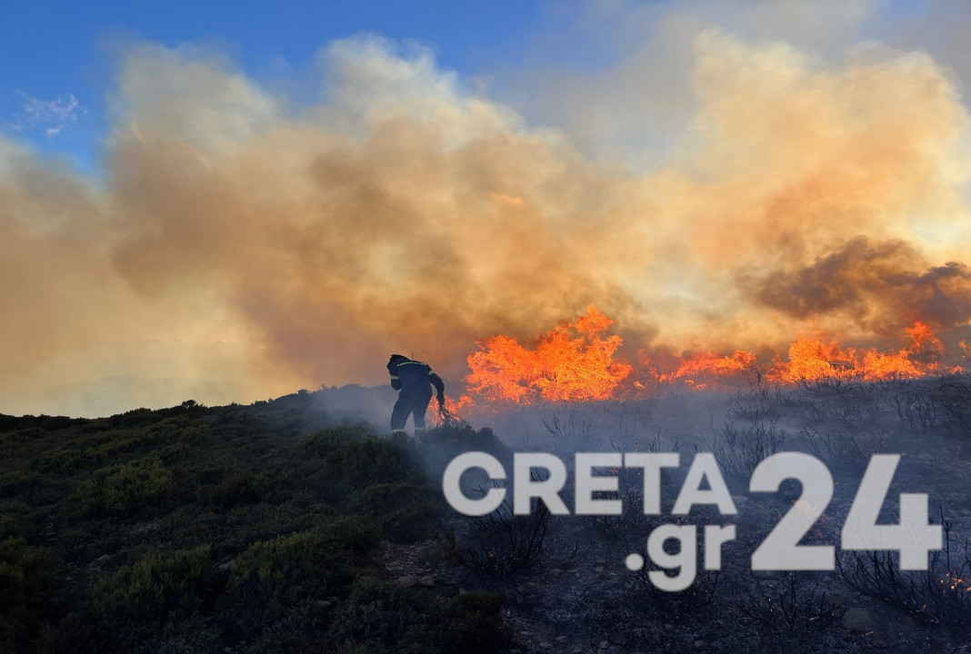 Κρήτη: Υπό έλεγχο οι πυρκαγιές που ξέσπασαν το μεσημέρι