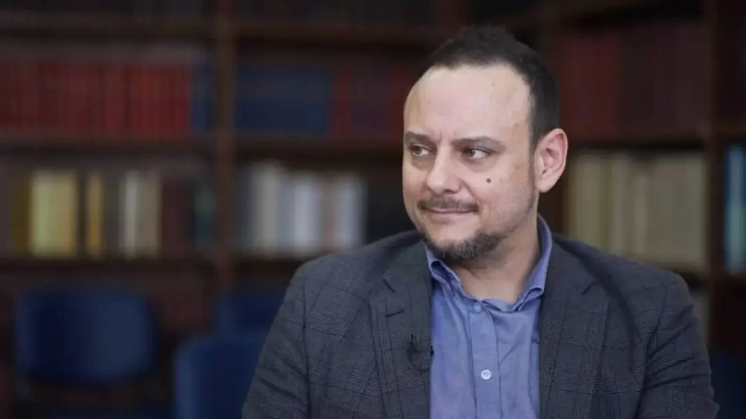 Μαγιορκίνης: Η πνευμονία που χτυπά τα παιδιά στην Κίνα έχει περίεργα συμπτώματα – Eίμαστε σε επιφυλακή
