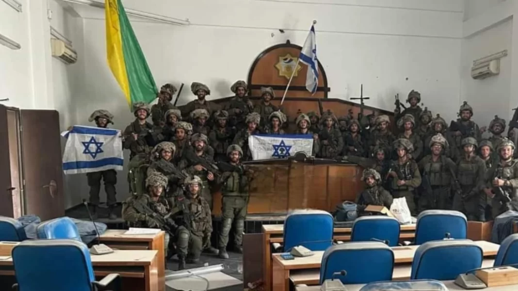 Ισραηλινά στρατεύματα κατέλαβαν το κοινοβουλίο της Χαμάς και ετοιμάζονται να εισβάλουν στα τούνελ