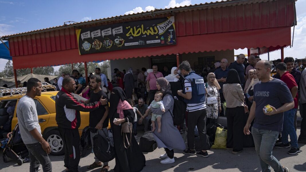 Κατάρ: Πέτυχε συμφωνία με Αίγυπτο, Ισραήλ και Χαμάς για να εγκαταλείψουν ξένοι υπήκοοι τη Γάζα