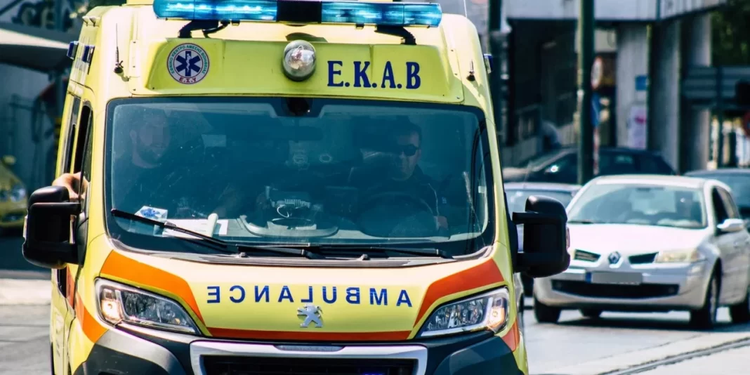 Ο παππούς έβαζε το μωρό στο καρότσι, όταν τους χτύπησε η μηχανή -Σκηνές αρχαίας τραγωδίας στο νοσοκομείο