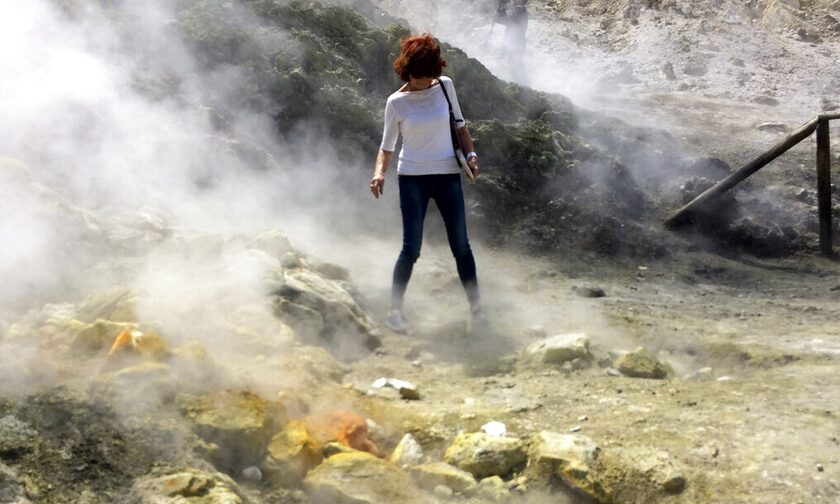 Συναγερμός στην Ιταλία: Βρυχάται το πιο επικίνδυνο ηφαίστειο της Ευρώπης – Το σχέδιο εκκένωσης
