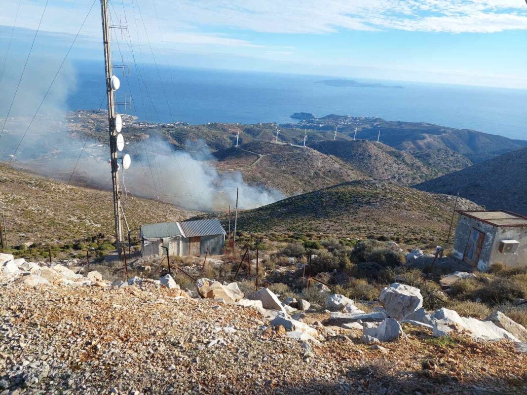 Πυρκαγιά στο Ηράκλειο – Οι πυκνοί καπνοί σήμαναν συναγερμό στην Πυροσβεστική
