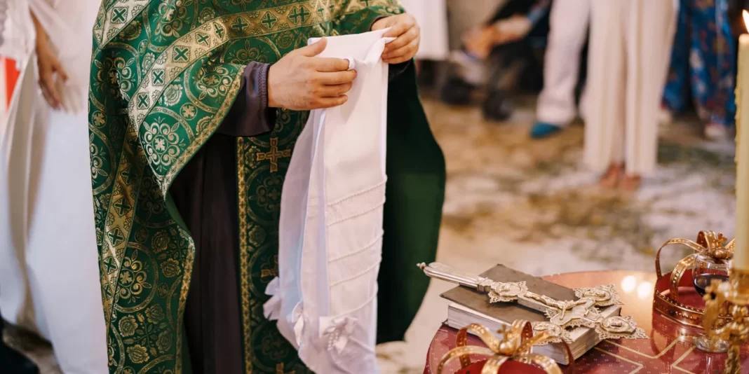 Θύμα διαδικτυακής απάτης 62χρονος ιερέας – Πώς επιτήδειοι τού απέσπασαν συνολικά € 2.800