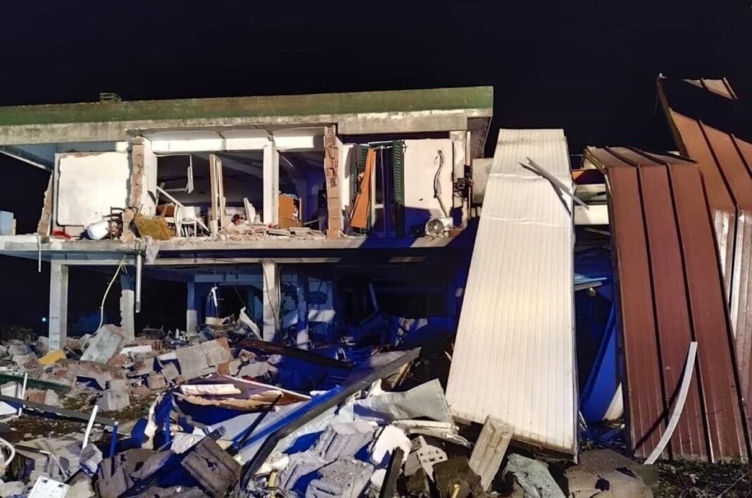 Ιταλία: Κατέρρευσε κτίριο που φιλοξενούσε αιτούντες άσυλο μετά από έκρηξη - 31 τραυματίες